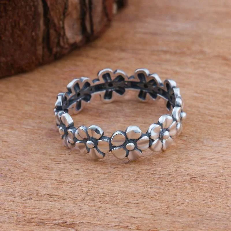

Creative Simple Ancient Silver Color Carved Flower Plants Alloy Metal Ring for Women Party Jewelry Accessories