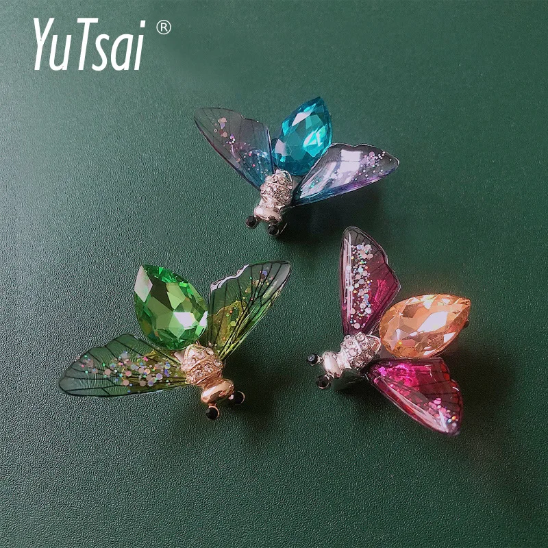 

YUTSAI New Fashion Bohemian Style Insect Brooch Elegant Rhinestone Bee Brooch for Women Accessories Jewelry Gifts YT596
