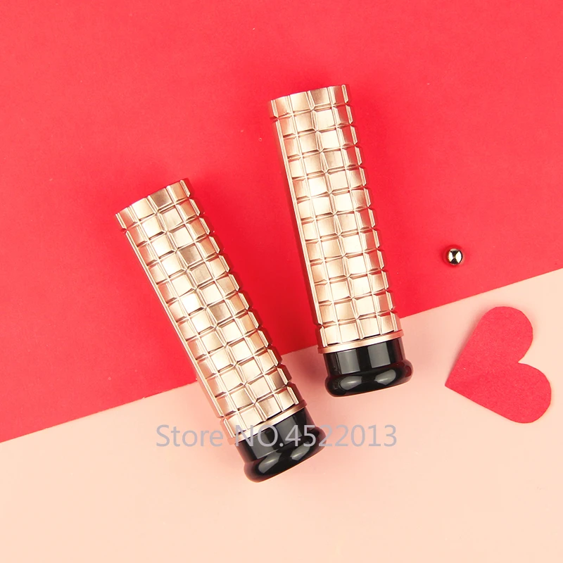 

12.1mm Plastic Empty Round Cosmetic Lip Balm Containes, Professional Lip Beauty Makeup Tools, Portable Lipstick Tube, 20Pcs50Pcs