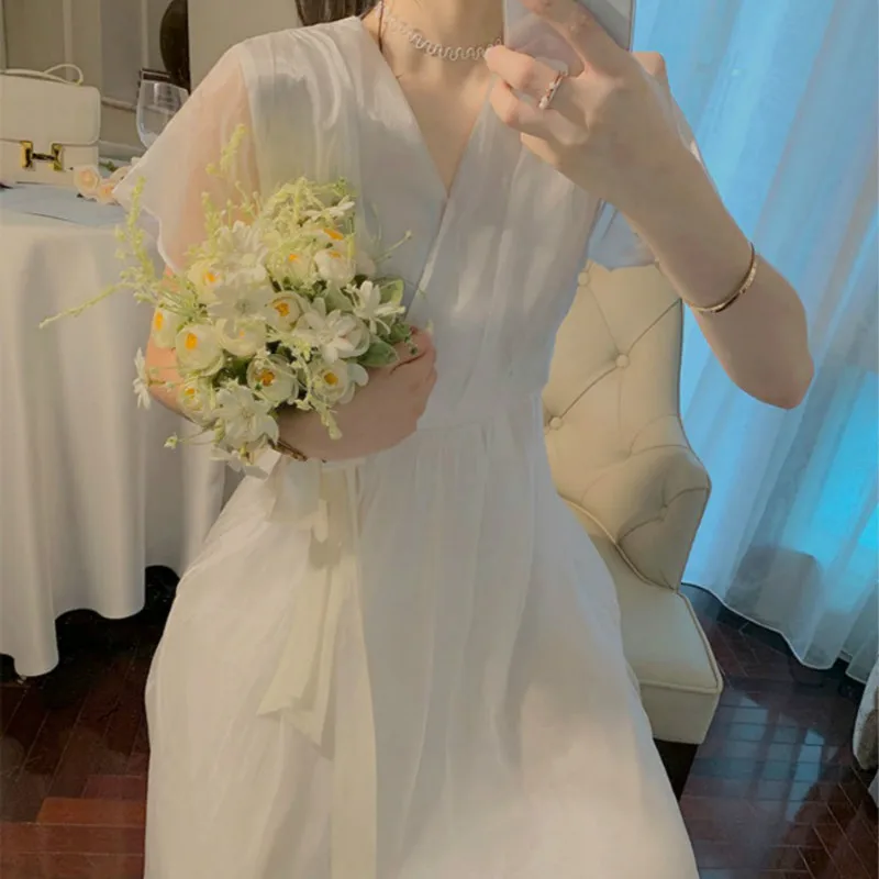 Женское платье с v-образным вырезом элегантное однотонное яркое шелковое для