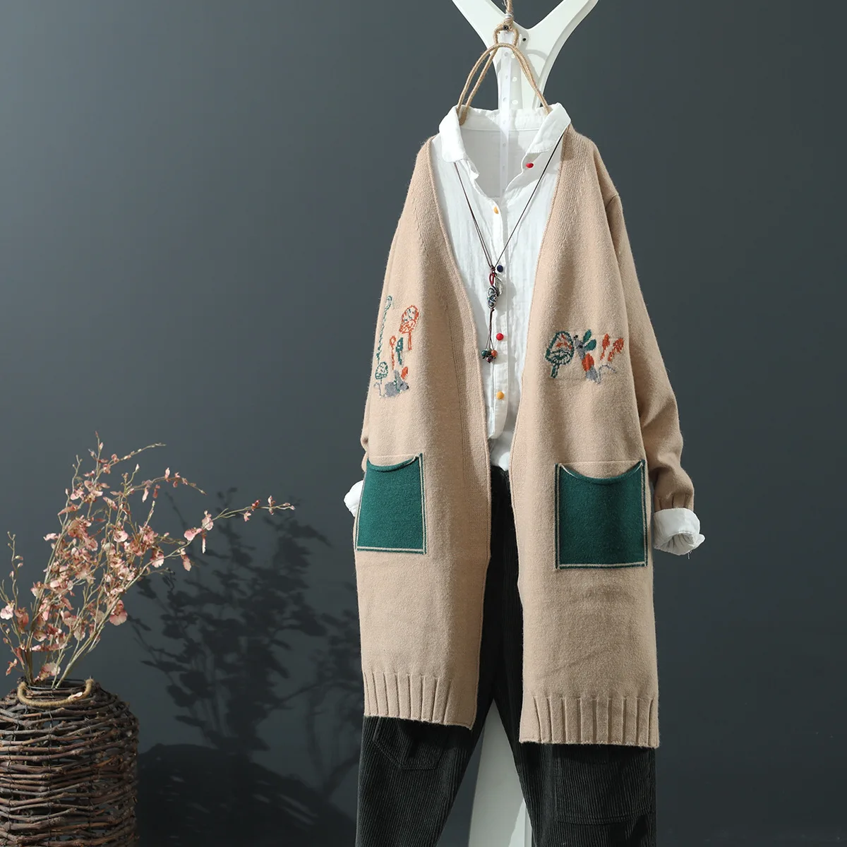 Осенний Женский вязаный кардиган в стиле ретро новинка с цветочной вышивкой