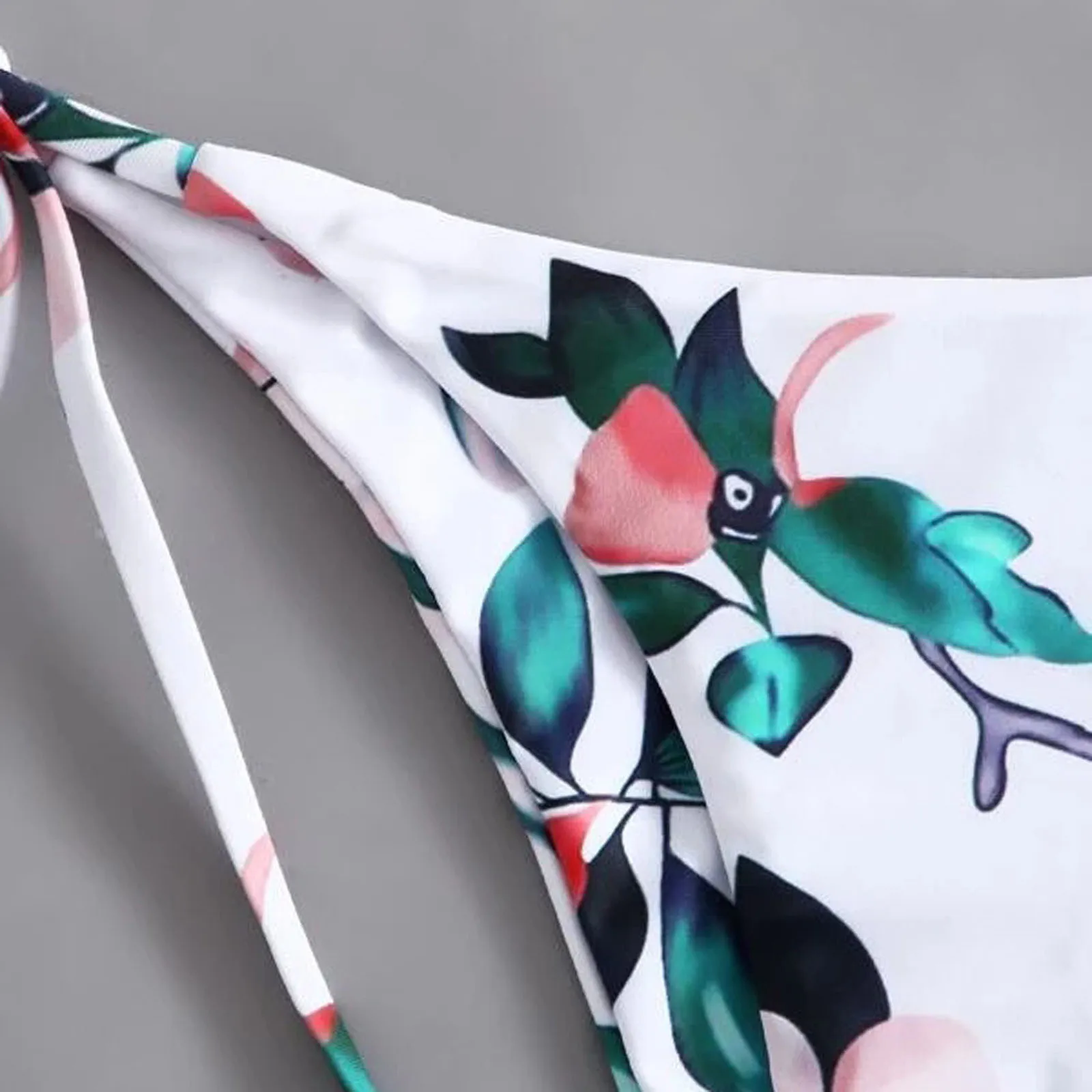 

Ladies Female Sexy Leaf Print Three-point Split Bikini Swimsuit Two-piece Swimwear Bathing Suit Female Biquini