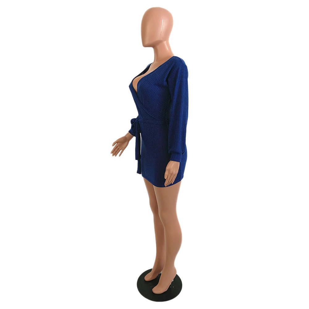 Новинка 2020 Женское зимнее мини платье одноцветное глубокий v-образный вырез