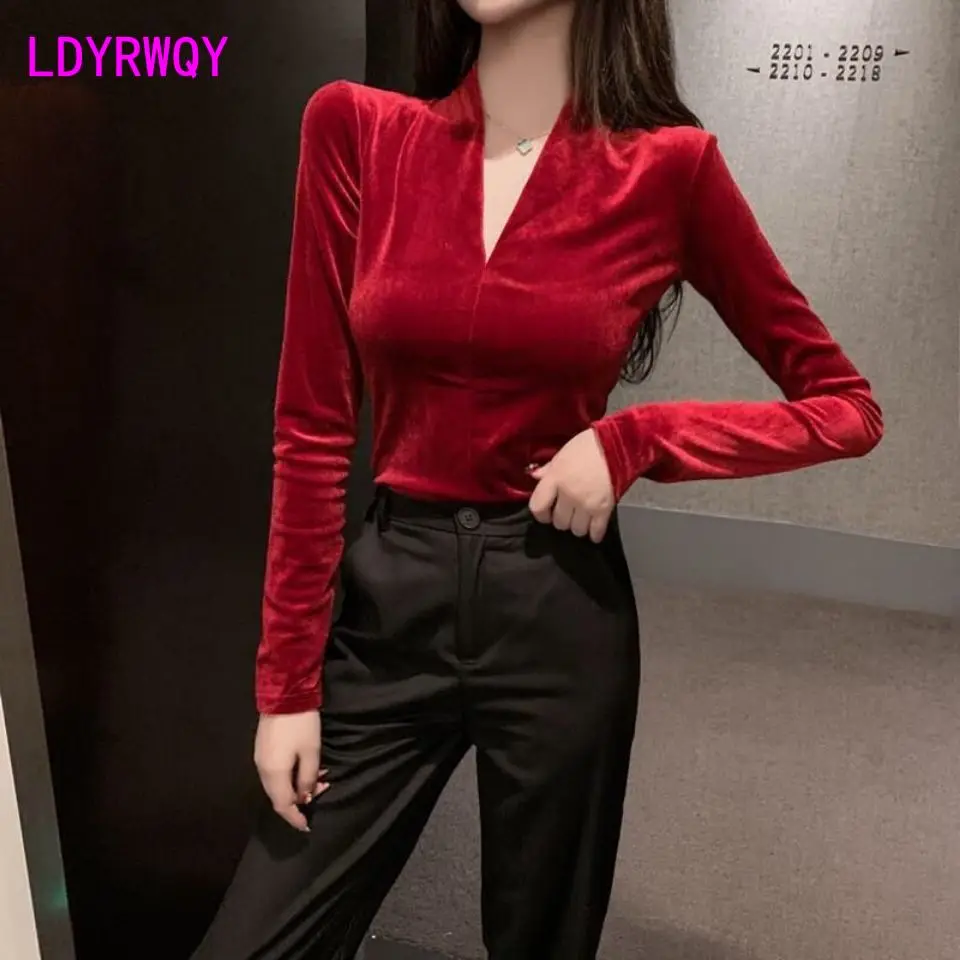 

2021 retro temperament solid color V-neck gold velvet bottoming shirt top women's T-shirt fashion new