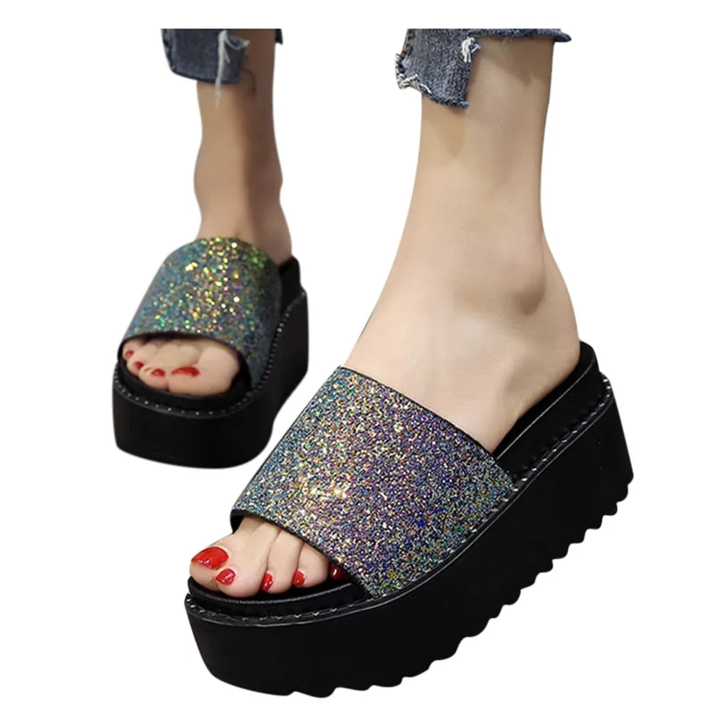 Летние женские шлепанцы на платформе блестящие сандалии с блестками