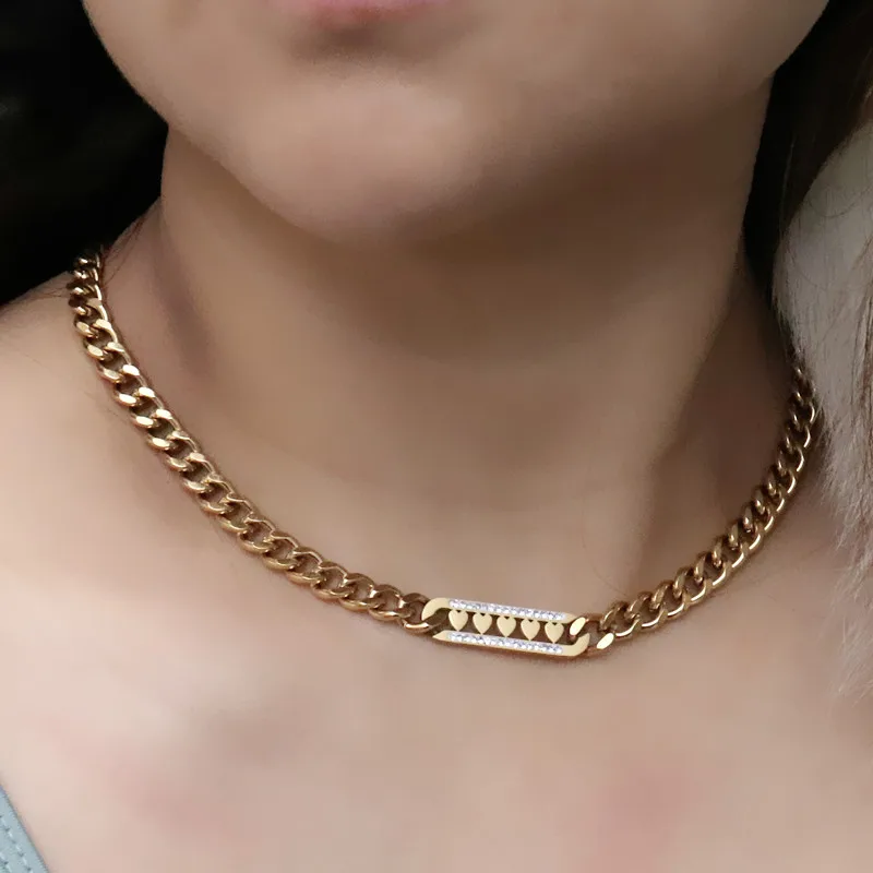 Ожерелье из нержавеющей стали цепочка на шею в стиле панк со звездами и сердцами