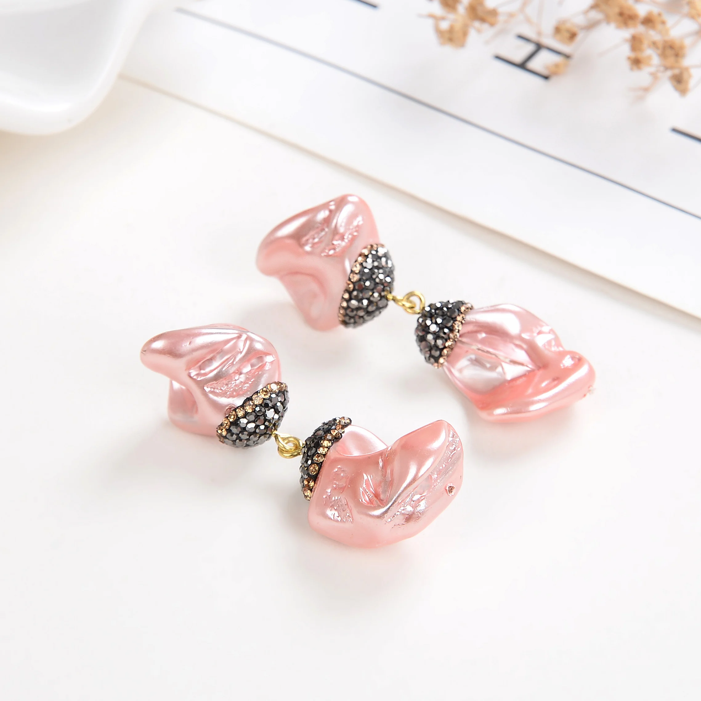 Новые длинные висячие серьги 2020 трендовые черные подвески со стразами Женские