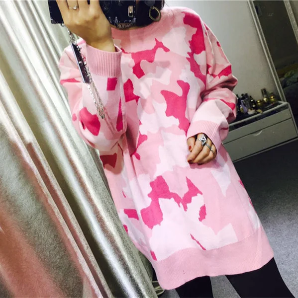 Женский свитер средней длины розовый Камуфляжный пуловер Повседневная вязаная