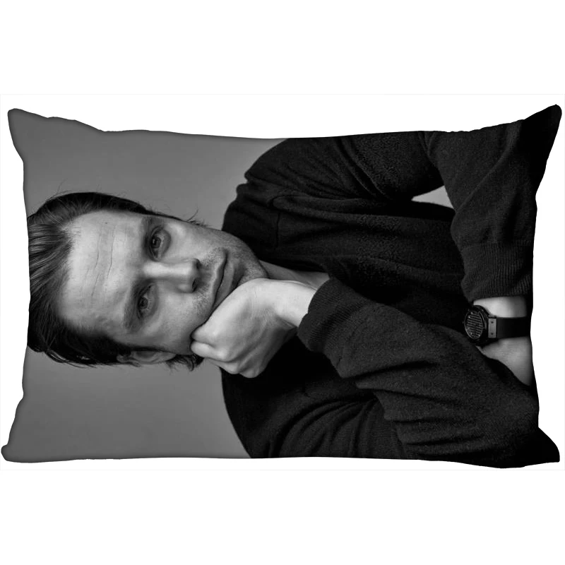 Себастьян Стэн чехол подушка 45x35 см (с одной стороны) прямоугольная искусственная