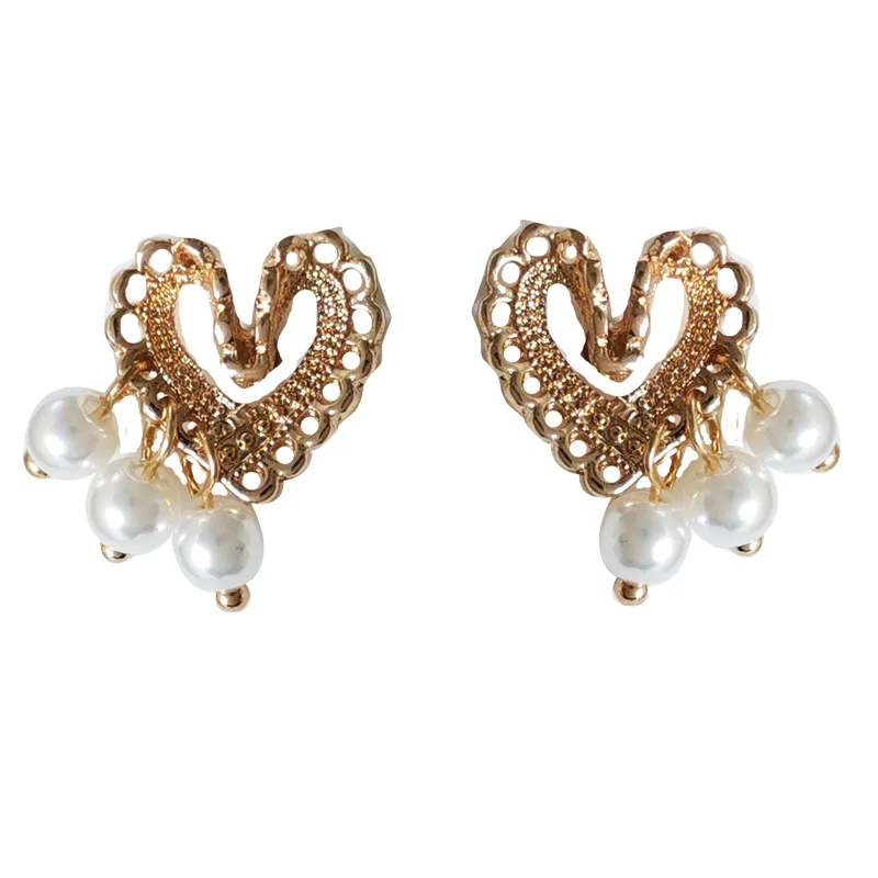 

21FM Vintage Hollow Lace Heart Pearl Earrings for Women Korea Temperament Tassel Stud Earrings For Women Jewelry