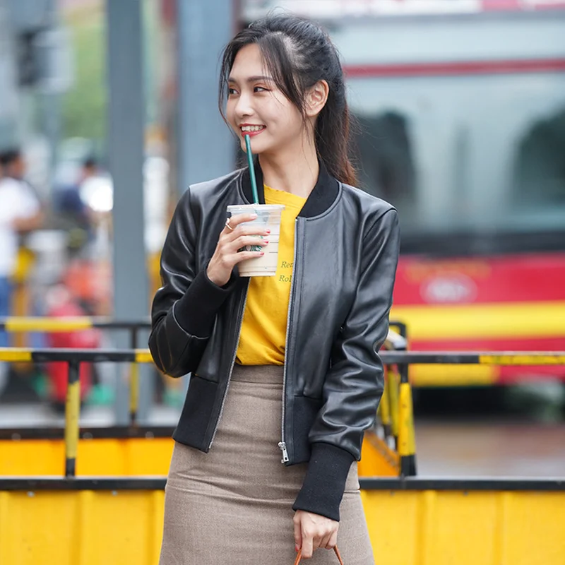 Женская короткая куртка из натуральной овечьей кожи Короткая кожаная с помпоном