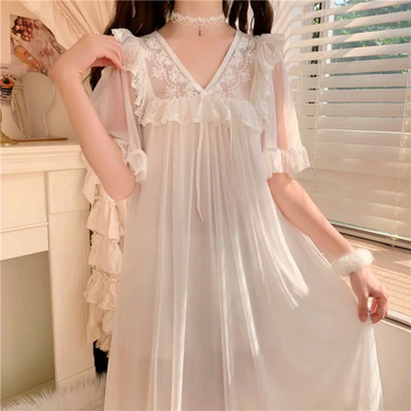 Princess Style Nightdress 2021 New Korean Summer Nightgown Vintage Lace White Dress Kawaii Bow Ruffles Sleepdress Soft Home Wear