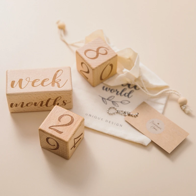 3pcs/set Baby Milestone Cards Wooden Block Baby Age Square Engraved Newborn Birth Gift Souvenir Photography Tool Accessories