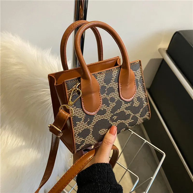 

Women Bag New Retro Handbag Female Casual Leopard Print Shoulder Messenger Crossbody Small Square Bag Luxury Designer Bag