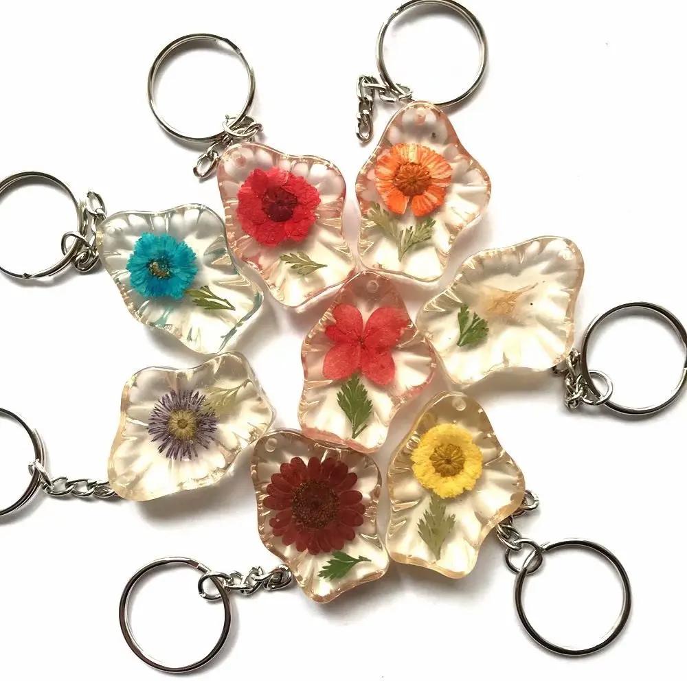 100 Pcs Dried Flowers Real Mixed Colorful Vintage lucid back Style Keychain for Women Gift Jewelry