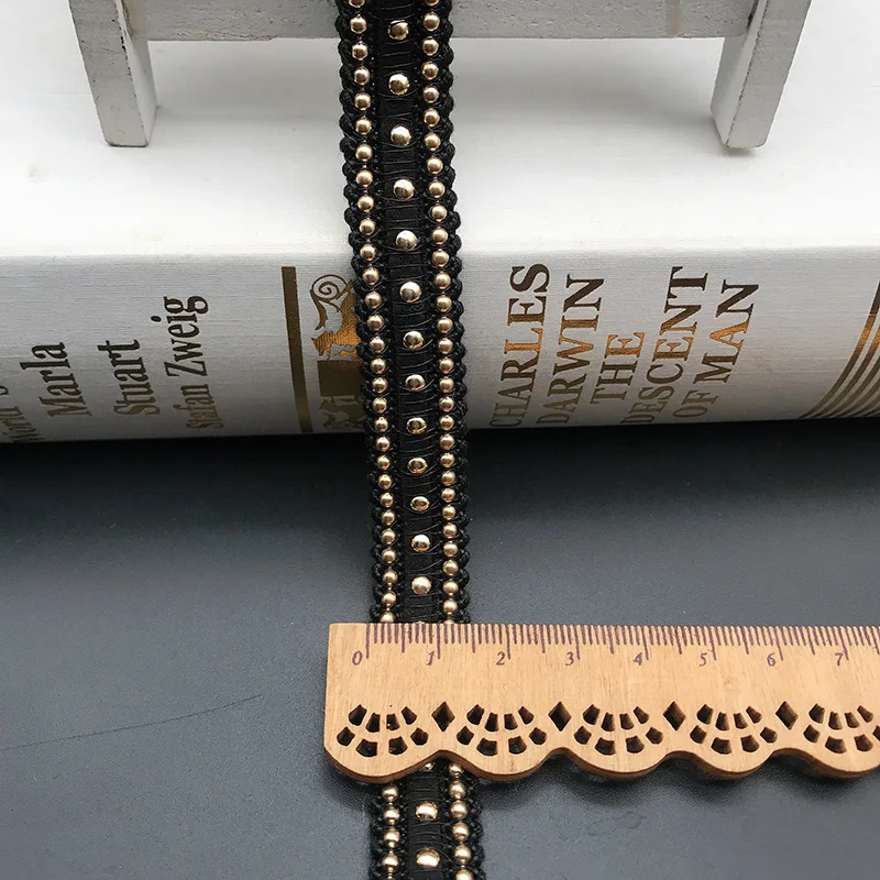 

1.5cm wide quality lace fabric, stud bead rivets, DIY clothing, jewelry weaving, tassel ribbon decorative accessories