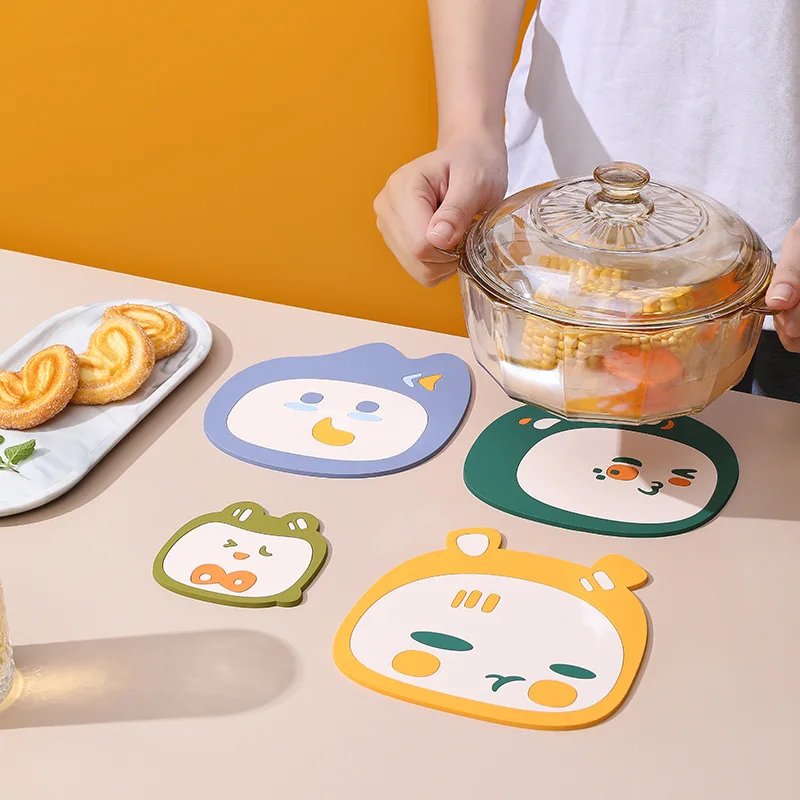 

BalleenShiny Heat-resistant Heat Insulation Pad Silicone Anti-scalding Mat Cartoon Placemat Household Coaster Tableware Mat