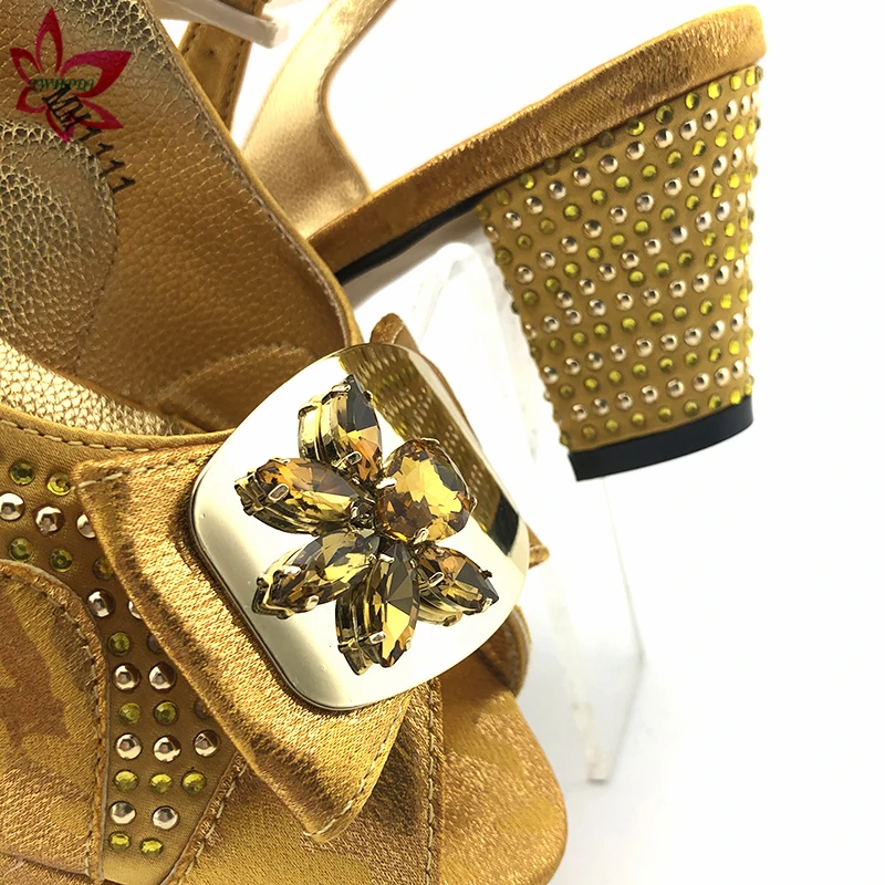 Винный Цвет модная свадебная фотосессия новинка женские туфли-лодочки и сумка в