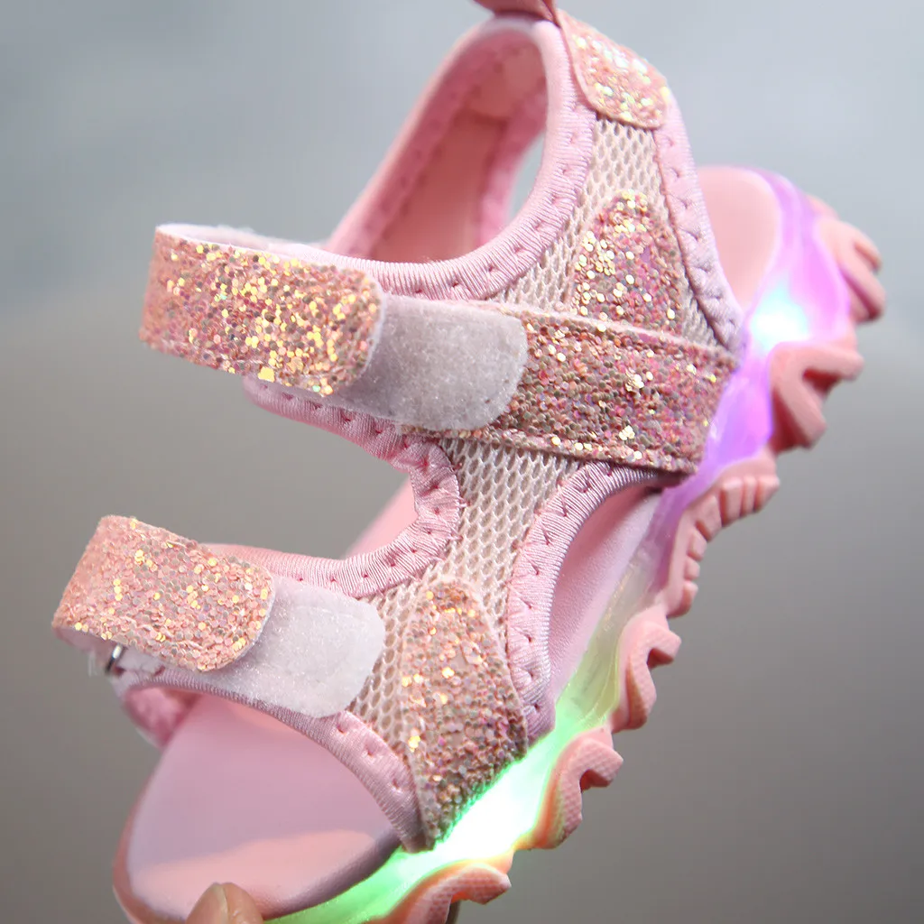 

2021 New burst baby shoes children's and girls' shoes summer fashion simple breathable LED light shoes glow soft-soled sandals