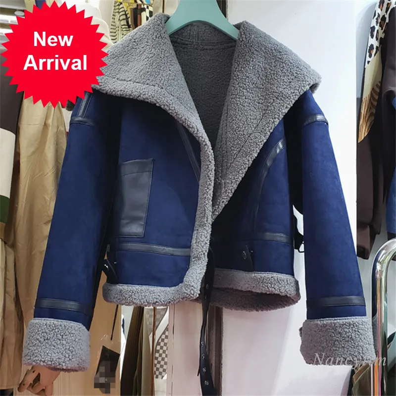 

Замшевое кожаное пальто для женщин, новинка сезона осень-зима 2021, женское короткое шикарное стеганое утепленное теплое пальто с большим лац...