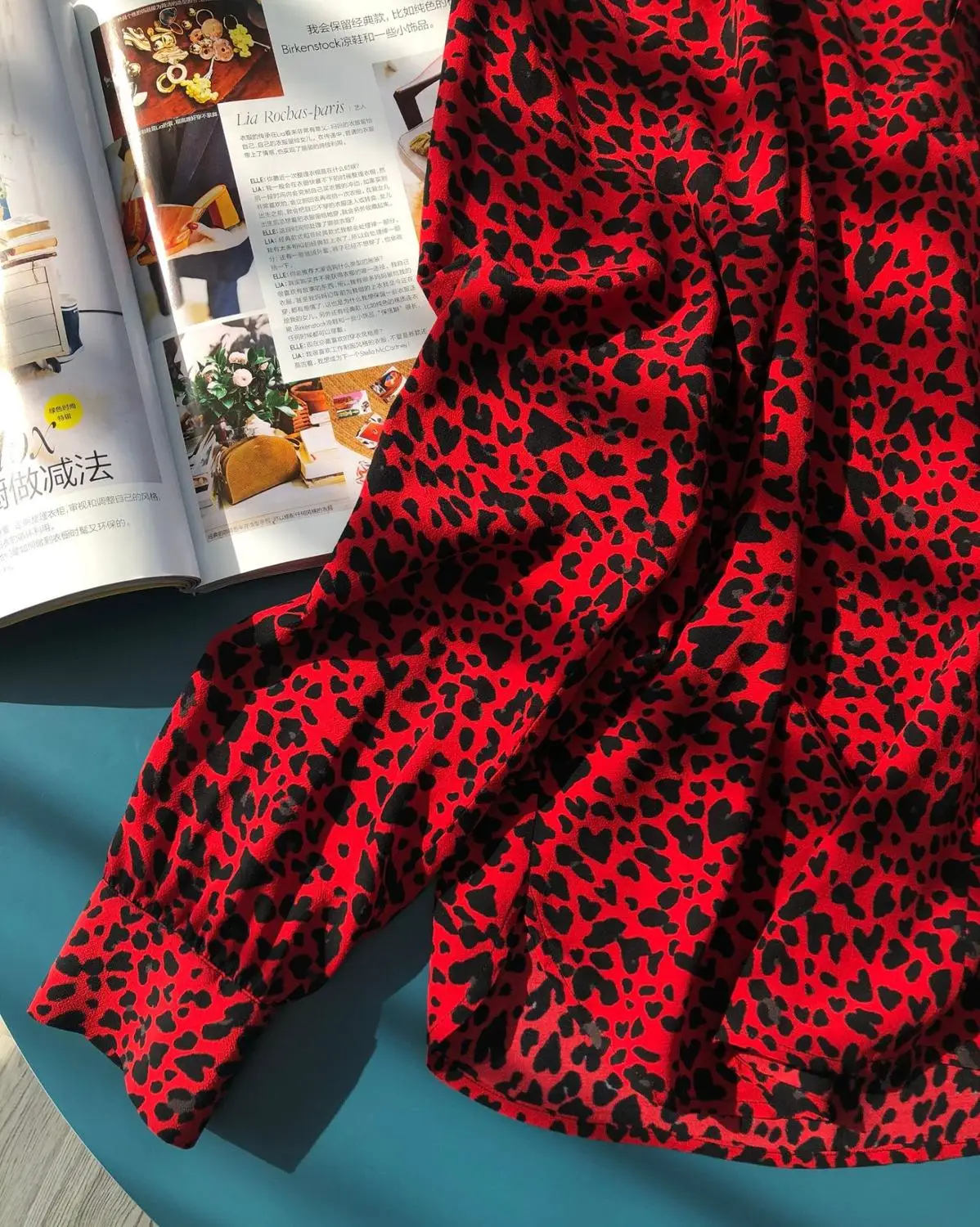 

long sleeve v-neck loose wild lady blouse Red leopard print women shirt tops Lace stitching