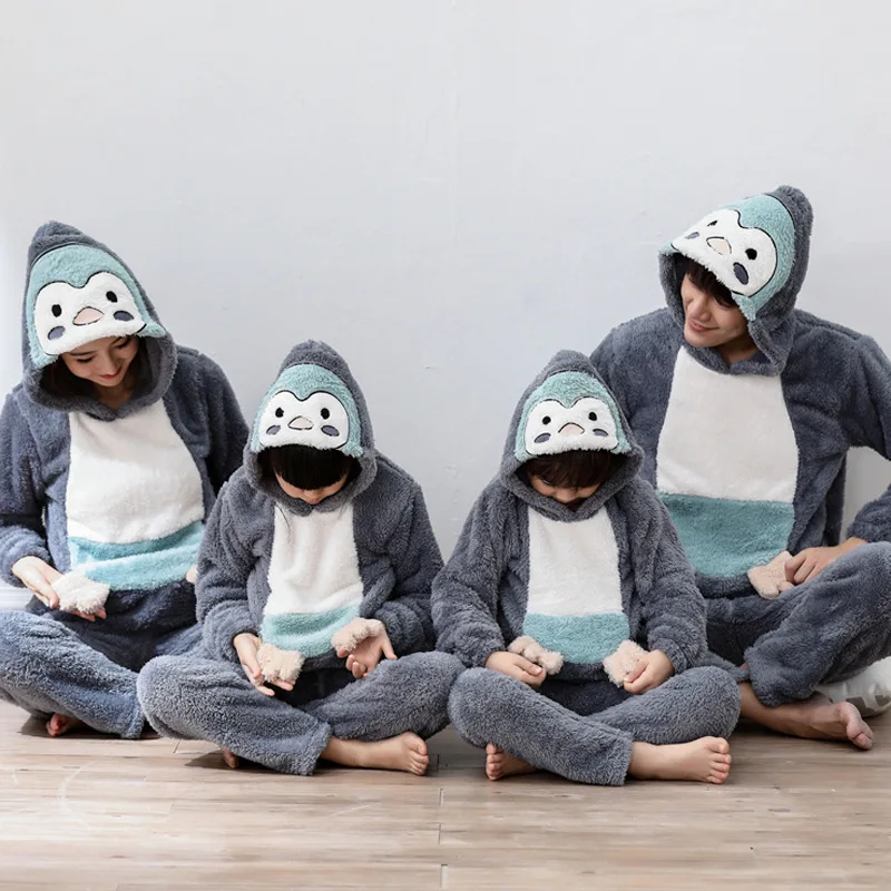 Grey penguin Зимний Пижамный комплект для родителей и детей; Детские фланелевые пижамы; утепленная плюшевая толстовка с капюшоном и длинными рукавами с изображением панды; домашняя одежда для мужчин и женщин - Цвет: Grey penguin