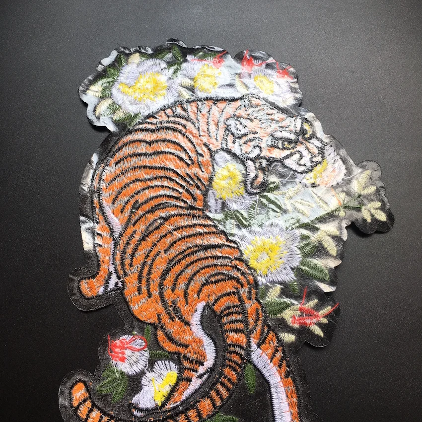 1 пара красивых цветочных вышитых патчей с тигром для одежды наклейки