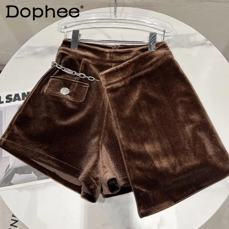 

Metal Chain Decorative Pleuche Shorts Women Irregular Fake Two-Piece Black Shorts Skirt Femme 2021 New Autumn Winter Short Pants