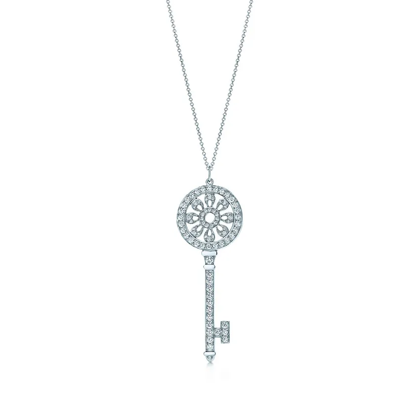 

Of light luxury fashion boutique zircon petals cast key pendant necklace