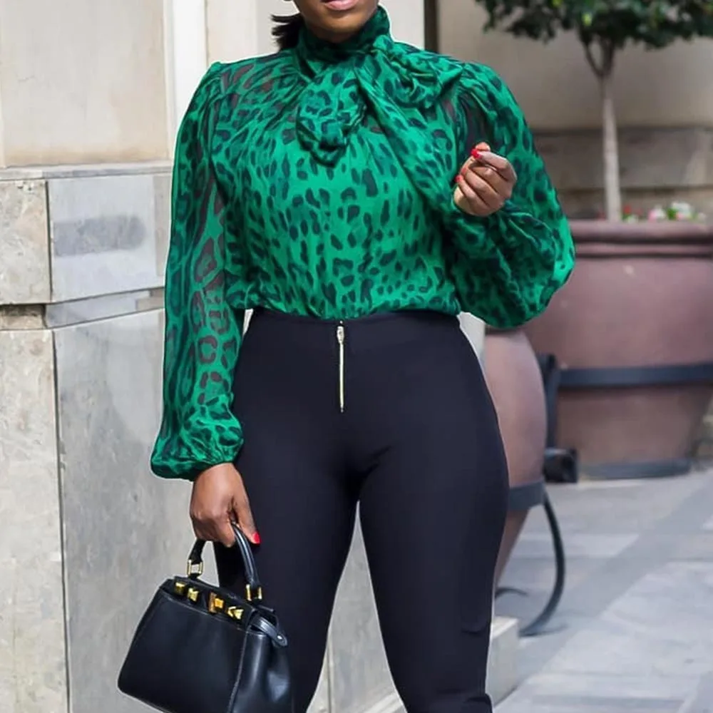 Зеленая блузка с принтом leпарad осенняя офисная одежда рукавами фонариками