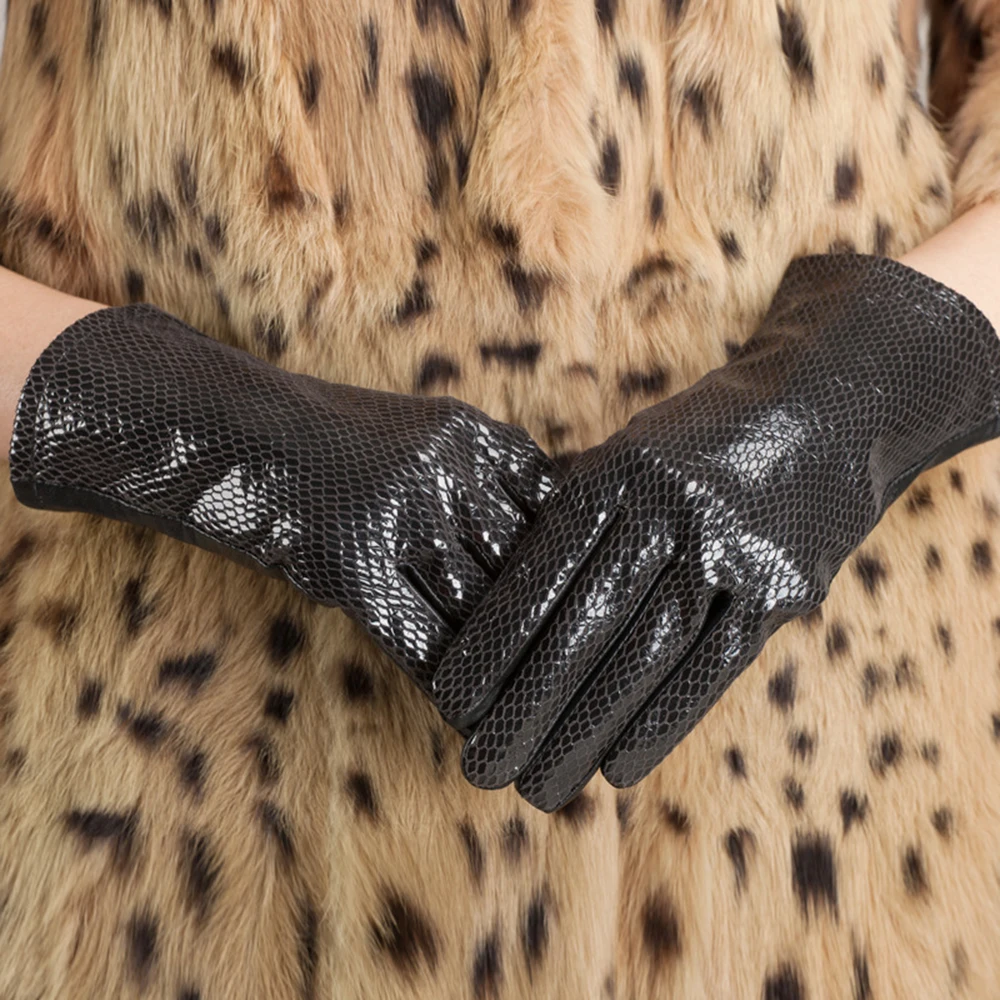 

Women Genuine Sheepskin Leather Serpentine Gloves Autumn Winter Warm Full Finger Black Luxury Mittens S2147