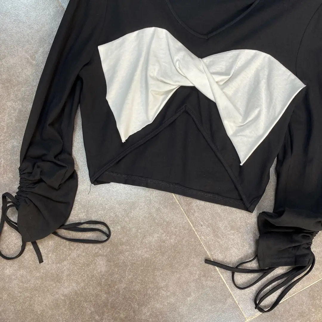 

ZCSMLL Two Pcs Women Set 2021 Spring/summer Drawstring Long-sleeved Bow Blouse with High-waist Ripped Jeans Fried Street Suit