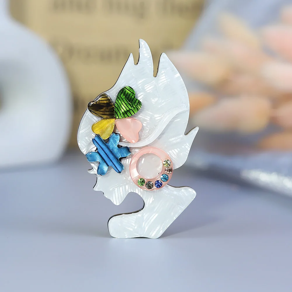 

Vivid Handmade Fashion Lady Acrylic Brooches Big Resin Cute Lady Resin Brooch Pins for Women Clothes Jewelry