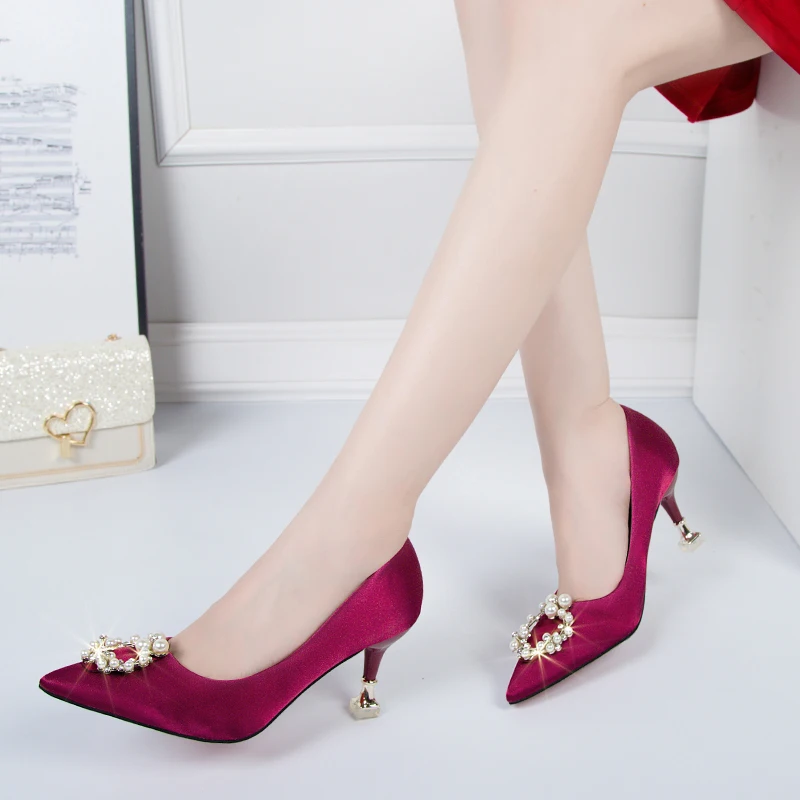 

Женская обувь на высоком каблуке, новые модные сексуальные туфли на высоком каблуке, роскошные свадебные туфли с металлическими жемчужинам...