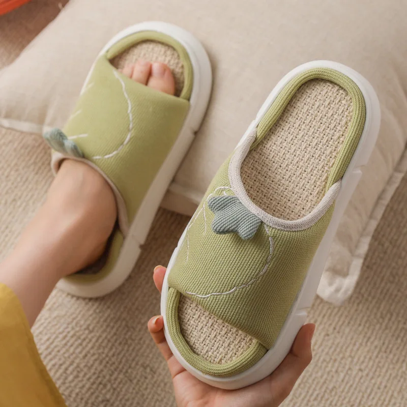 

Woman Winter House Slippers Indoor Cute Cartoon Platform Plush Slipper Men Outdoor Cotton Shoes Ladies Non-slip Flax Flip Flops