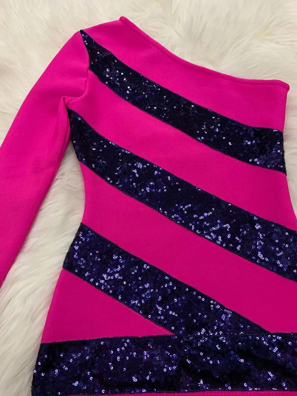 

Spring 2021 New Women'S Sexy One-Shoulder Neckline One-Shoulder Long-Sleeved Striped Sequined Tight Bandage Dress Fashion Party