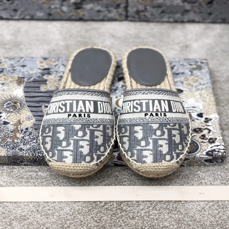 

Net red sandals and slippers female round head letter embroidery straw woven hemp rope toe shoes slippersfemaleflatretroslippers