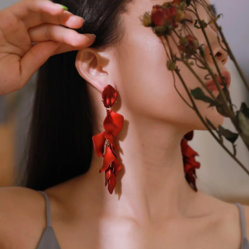 Модный красная роза Золотые Висячие серьги для женщин эффектные Роскошные