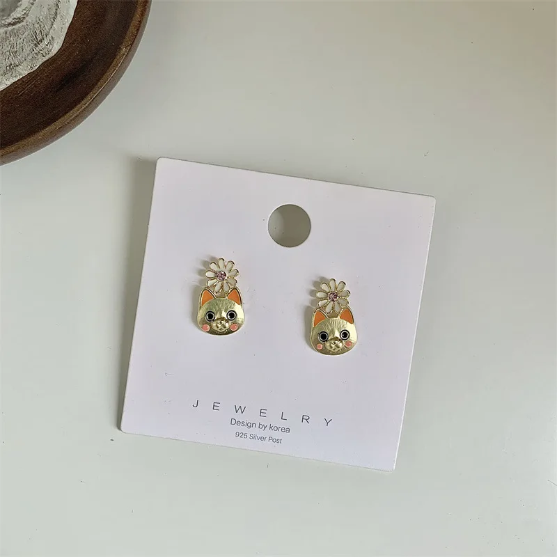 

LOVOACC Creative Gold Color Metal Cartoon Animals Pendant Earrings for Women Ladies Bellis Perennis Earrings Funny Accessories
