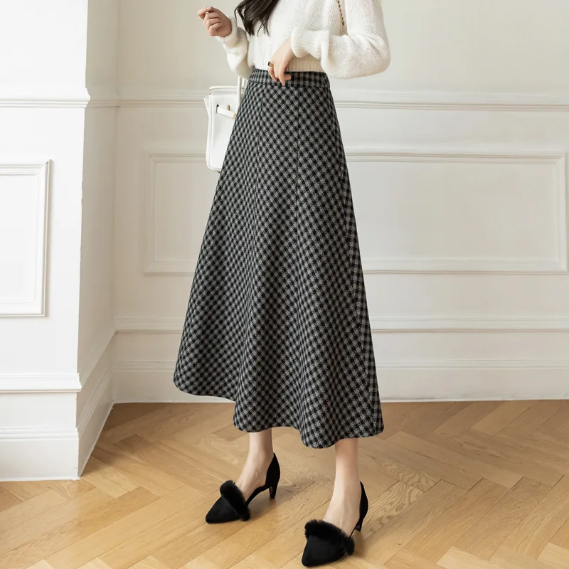 

Autumn Winter Plaid Long Skirt Women 2021 New High Waist A-line Warm Winter Pleated Skirt Female