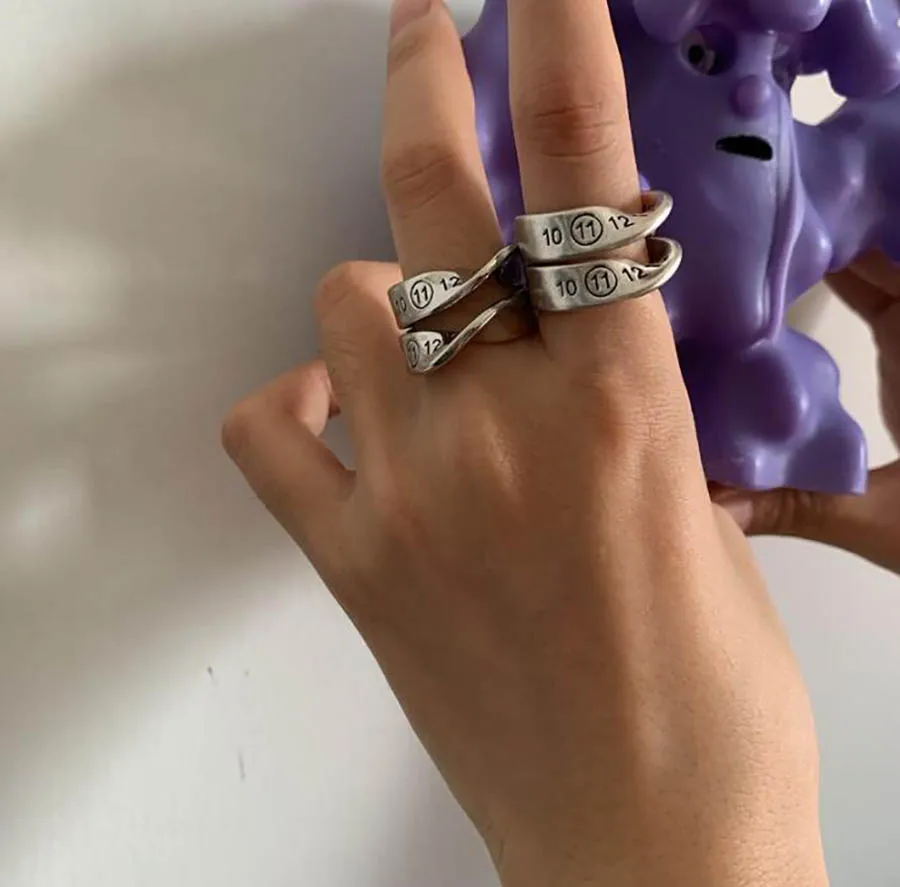 

Style-Mobius ring digital women ins unique design to make old couple finger ring unisex silver-color tail ring