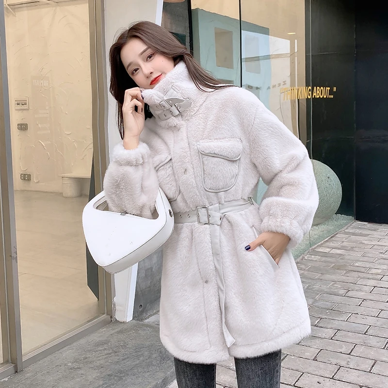 

2022 new coat women's winter Korean version casual white slim fit thickened medium and long warm high-end temperament coat