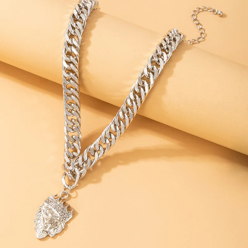 

CBEYT Punk Fashion Exaggerated Curb Cuban Link Chain Choker Necklace Shine Quality French Diamond Lion Head Thick Chain Necklace