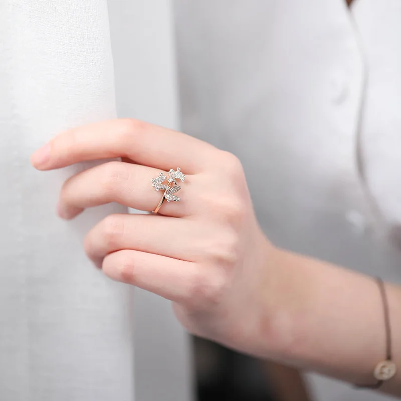 

Hot Selling Female Ring Source Bow Two-Color Electroplated Micro-Set AAA Zircon Fashion