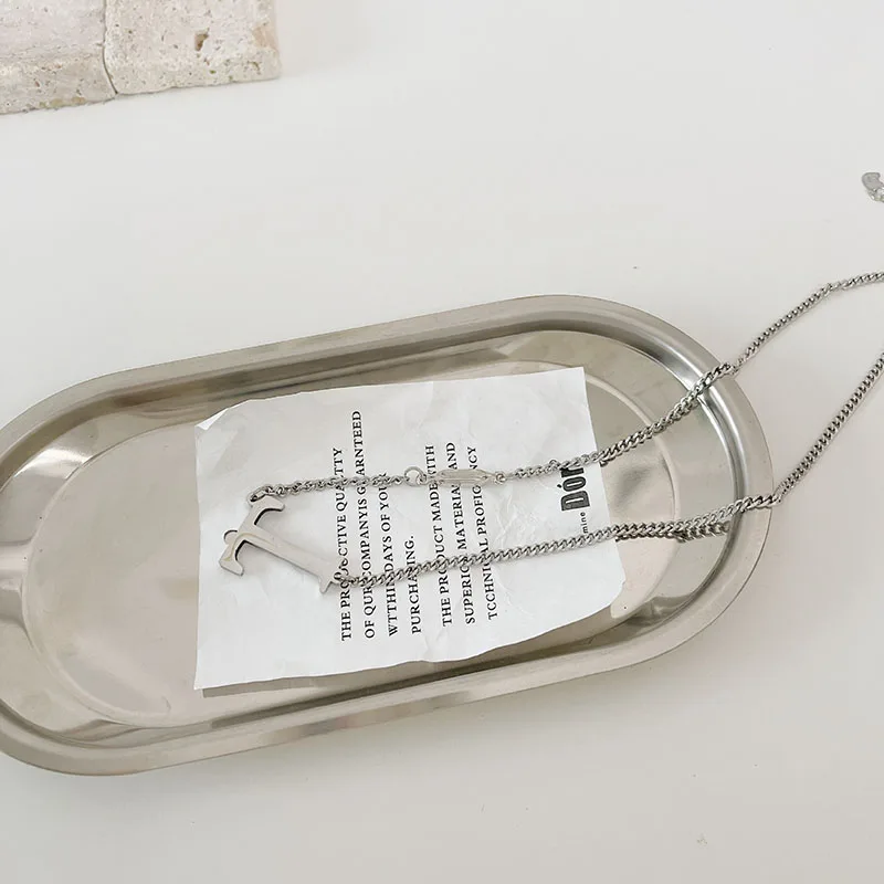 Трендовое геометрическое ожерелье SRCOI из титановой стали с буквой T простая