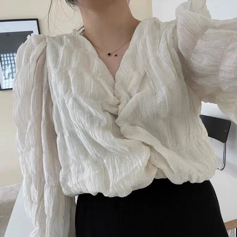 

V-neck Crimp Texture Shirt Women's Long Sleeve 2021 Autumn.Kio