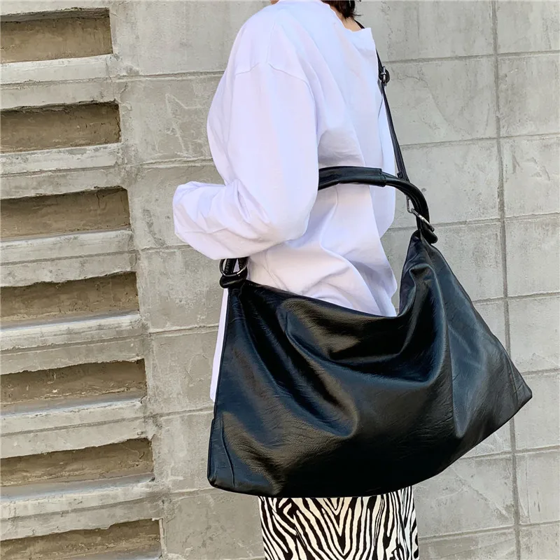 

Dumpling bag pu soft leather big bag women's large capacity simple casual bag black one-shoulder bag women's bag fashion