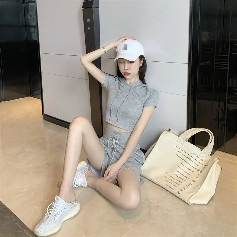 

2021 Summer Women Casual Sport Fitness 2 Two Piece Set Outfits Short Sleeve Hooded Tops Tshirt Shorts Pants Set Vogue Tracksuit