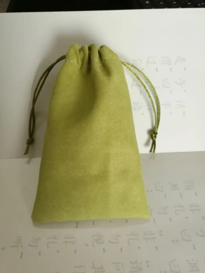 Зеленая фланель для ювелирных изделий, Подарочная сумка, 8x10 см(3x4 дюйма), 9x12 см, 10x15 см(4x6 дюймов), 50 шт. в упаковке, бархатная сумка на шнурке с логотипом для макияжа