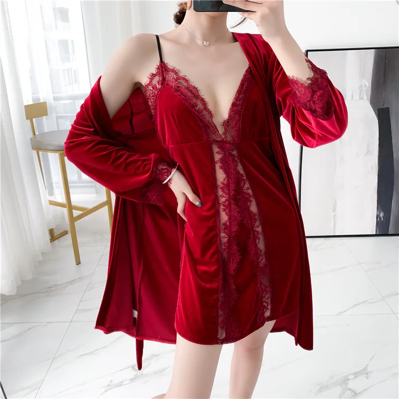 Корейская плюшевая женская пижама на бретельках с длинным рукавом Золотая